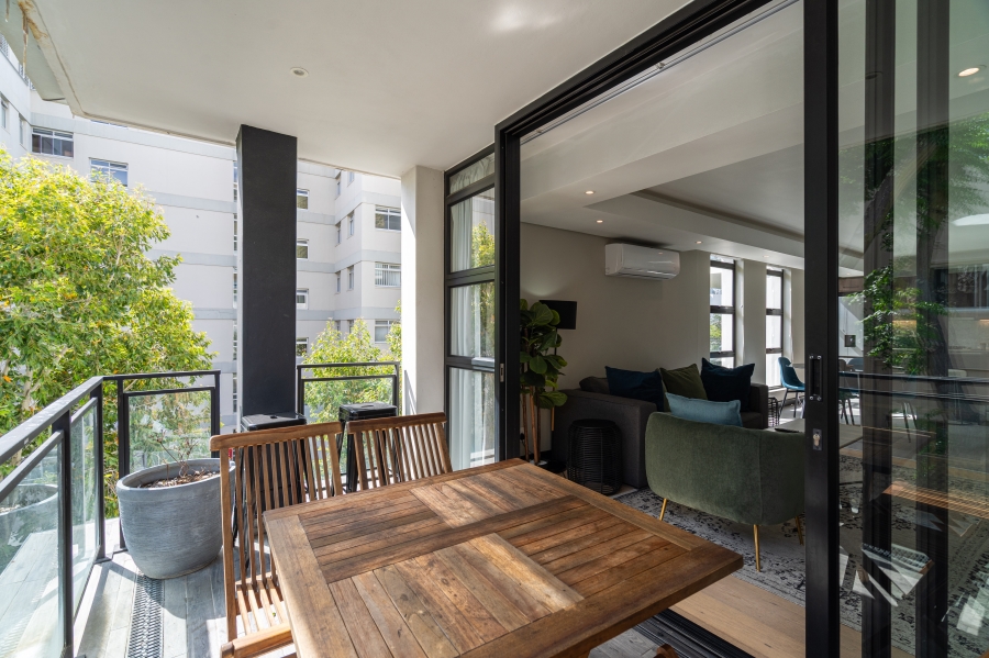 2 Bedroom Property for Sale in Sea Point Western Cape